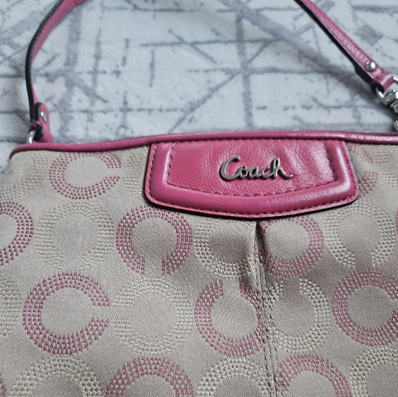 Coach Wristlet - Picture 4 of 9